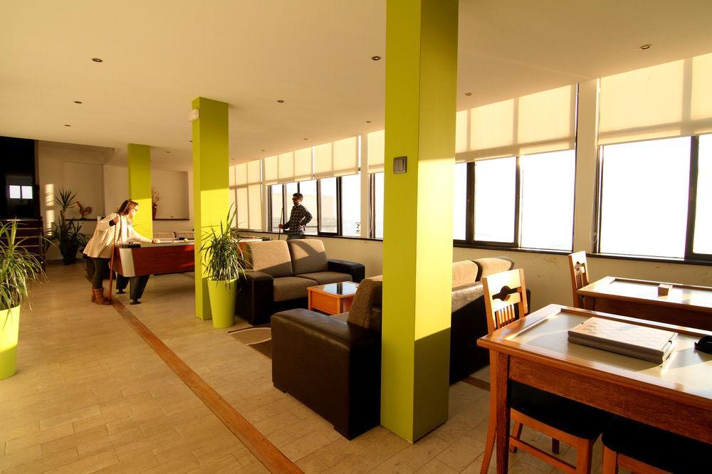 Hotel Teimoso Фигейра да Фош Екстериор снимка